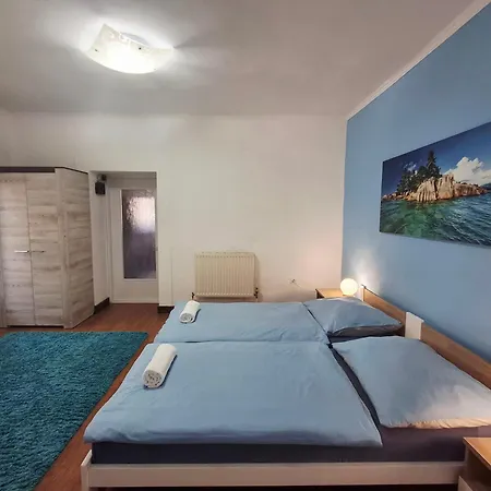 Pensjonat Moonlight Premium Apartmanhaz 4*
