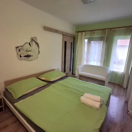 Moonlight Premium Apartmanhaz 4* Sárospatak