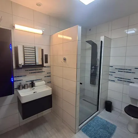 Moonlight Premium Apartmanhaz 3* Sárospatak