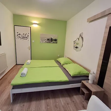 Moonlight Premium Apartmanhaz 3* Sárospatak