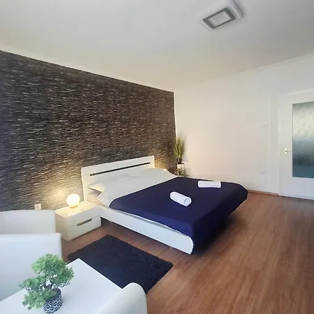 Moonlight Premium Apartmanhaz Gasthof