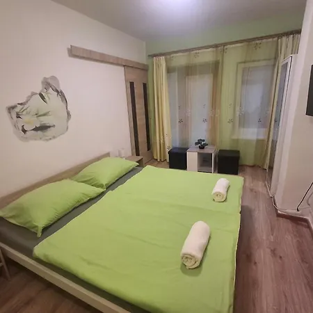 Moonlight Prémium Apartmanház- Saját Biliárdszobával Maison d'hôtes Sárospatak